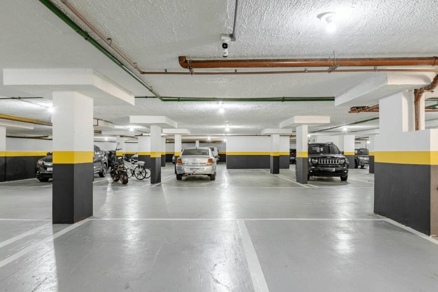 Apto - Predio De Frente Para Praia - Asturias - Guaruja - 2 Vagas Garagem - Wi-Fi E Ar Condicionado Eksteriør billede